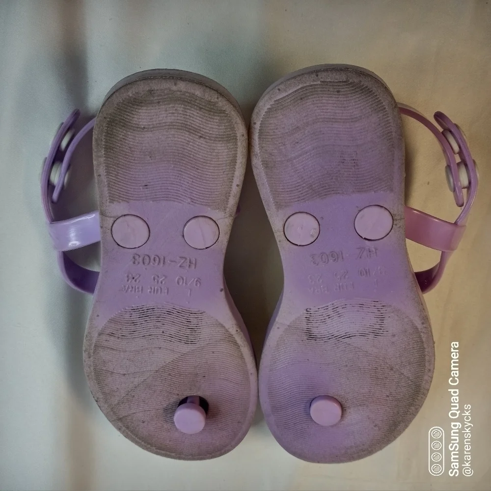 𝅺bebe Girls Lavender Sandals Kids Size 9/10
